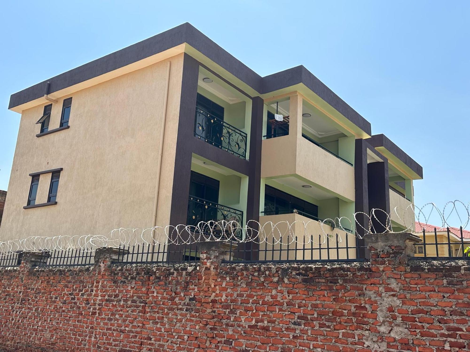 Apartamento Elena & Kimberly Gulu Exterior foto