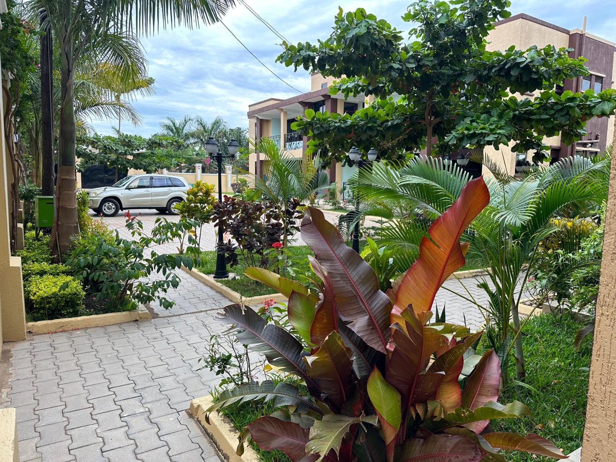 Apartamento Elena & Kimberly Gulu Exterior foto
