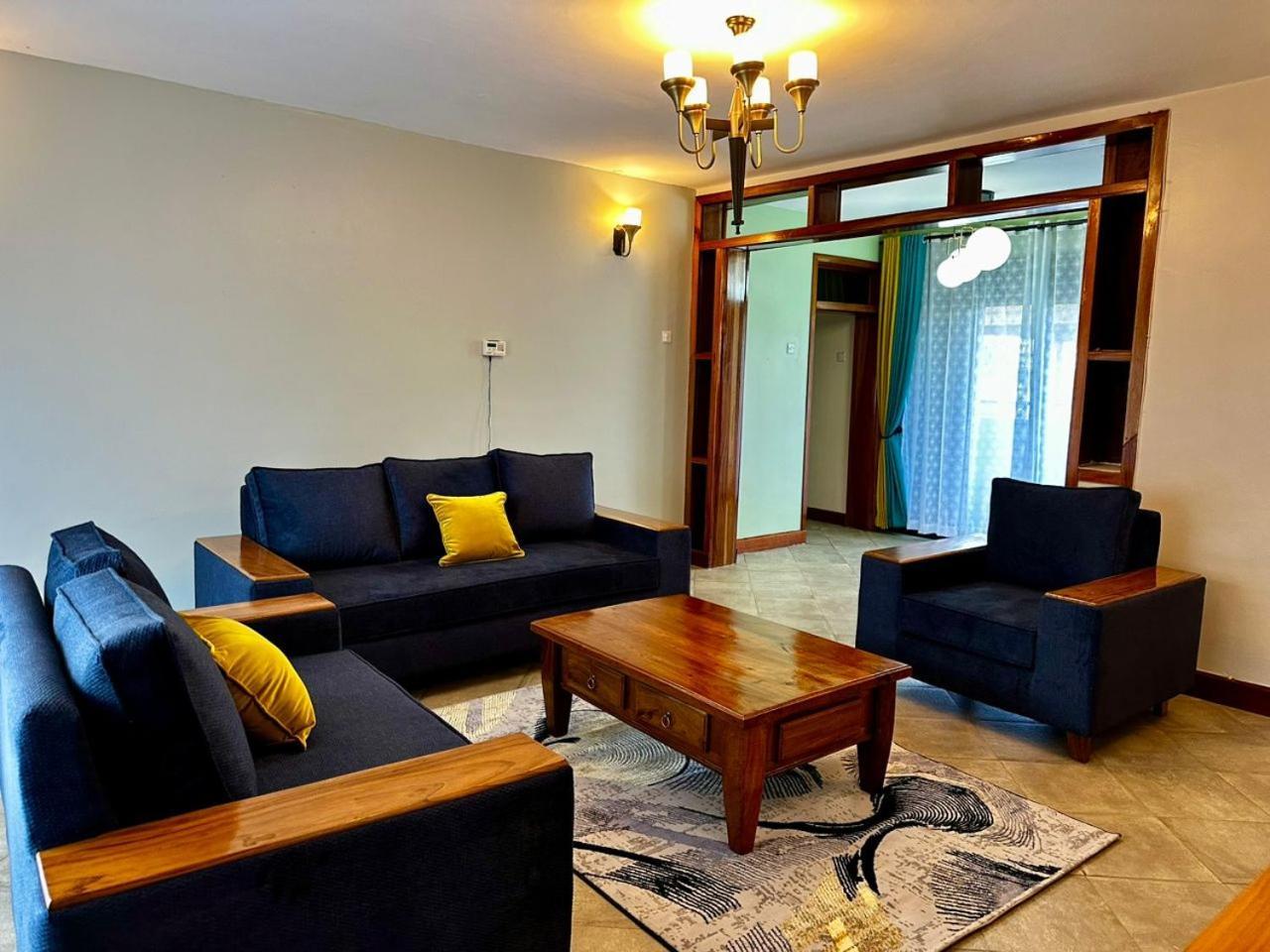 Apartamento Elena & Kimberly Gulu Exterior foto