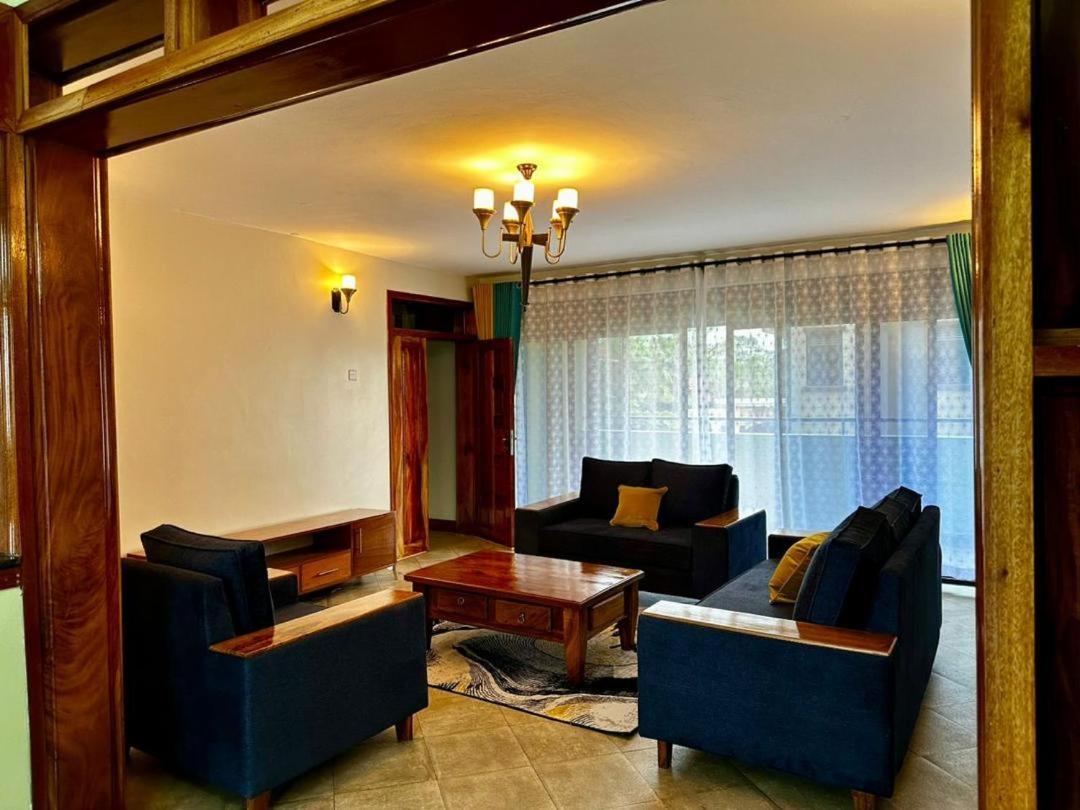 Apartamento Elena & Kimberly Gulu Exterior foto